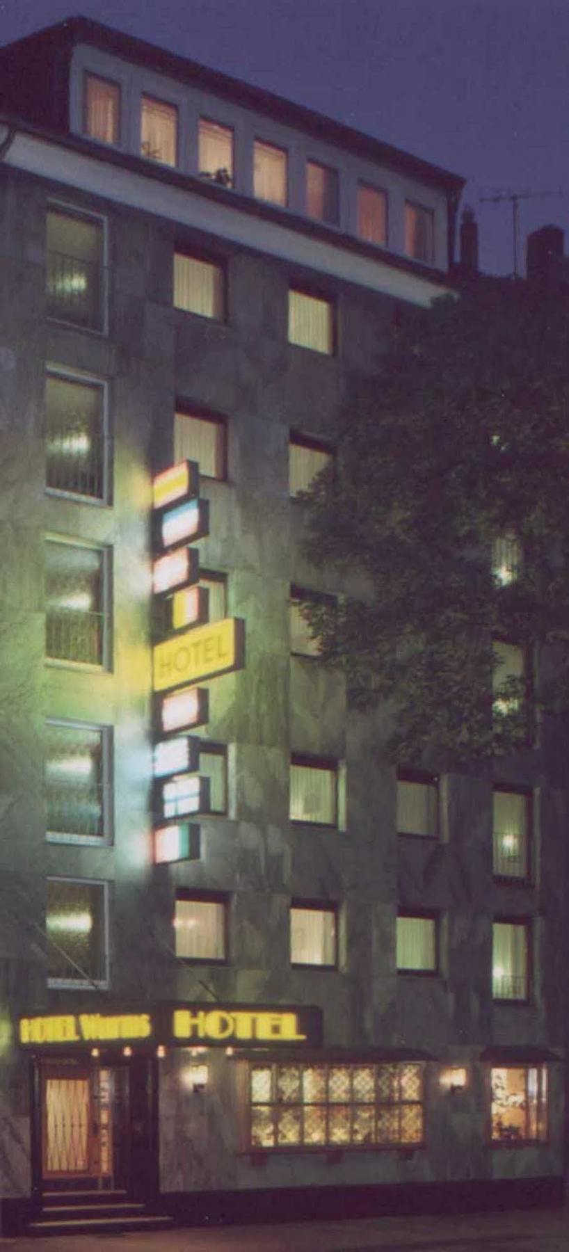Hotel Wurms Дюселдорф Екстериор снимка