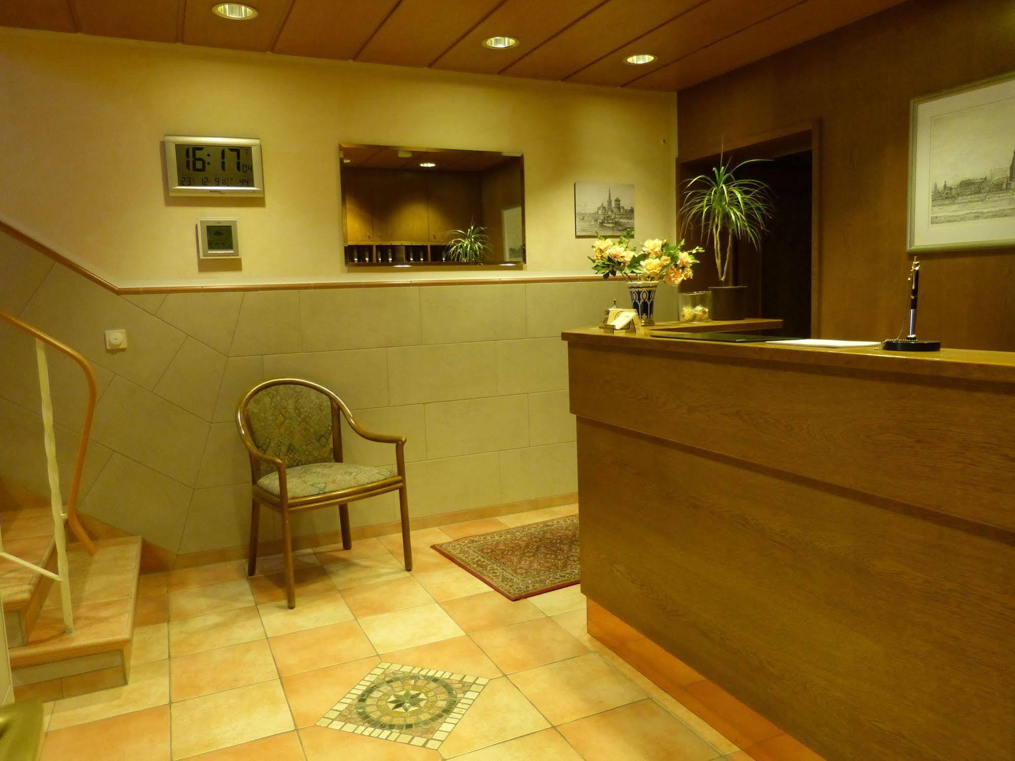 Hotel Wurms Дюселдорф Екстериор снимка