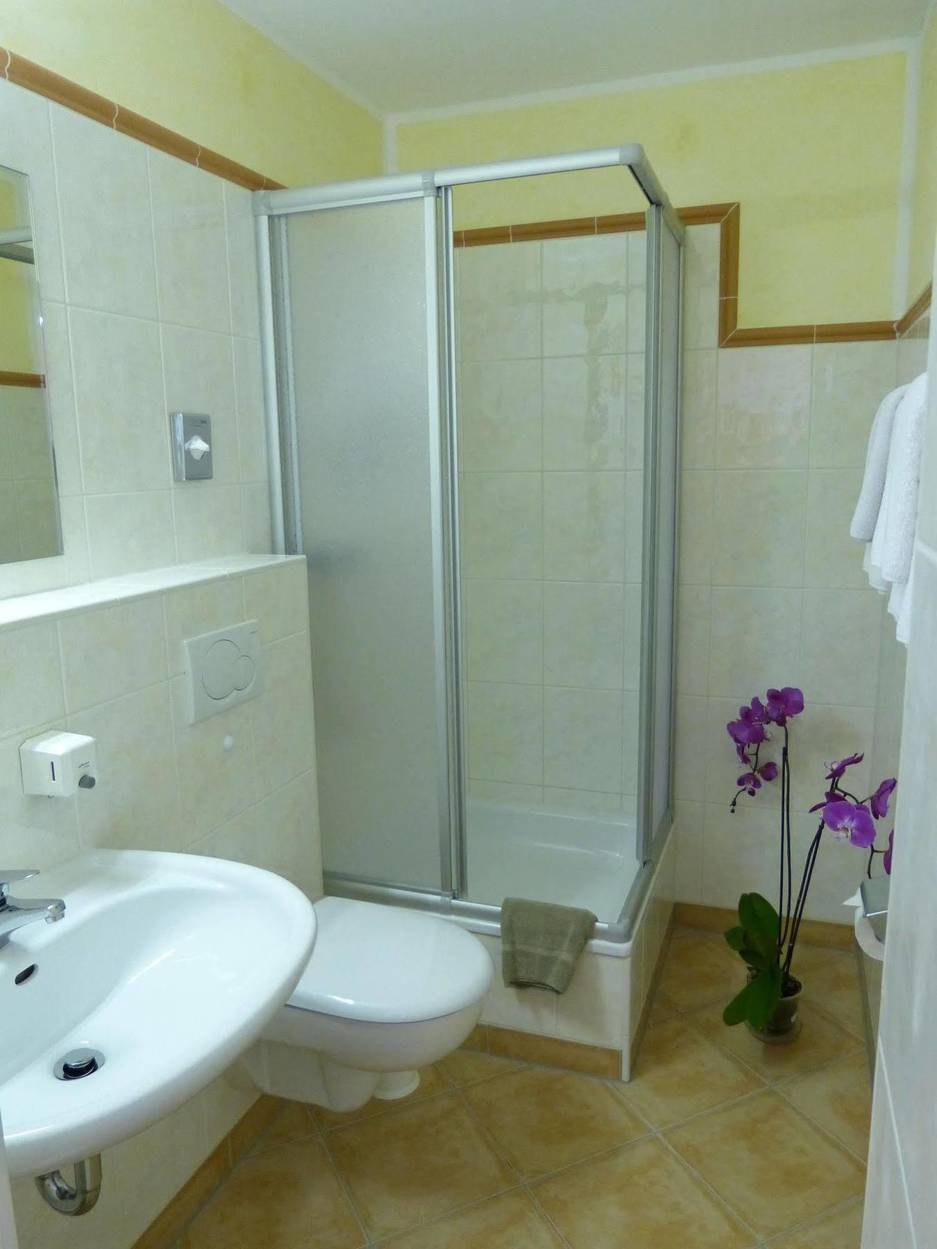 Hotel Wurms Дюселдорф Екстериор снимка
