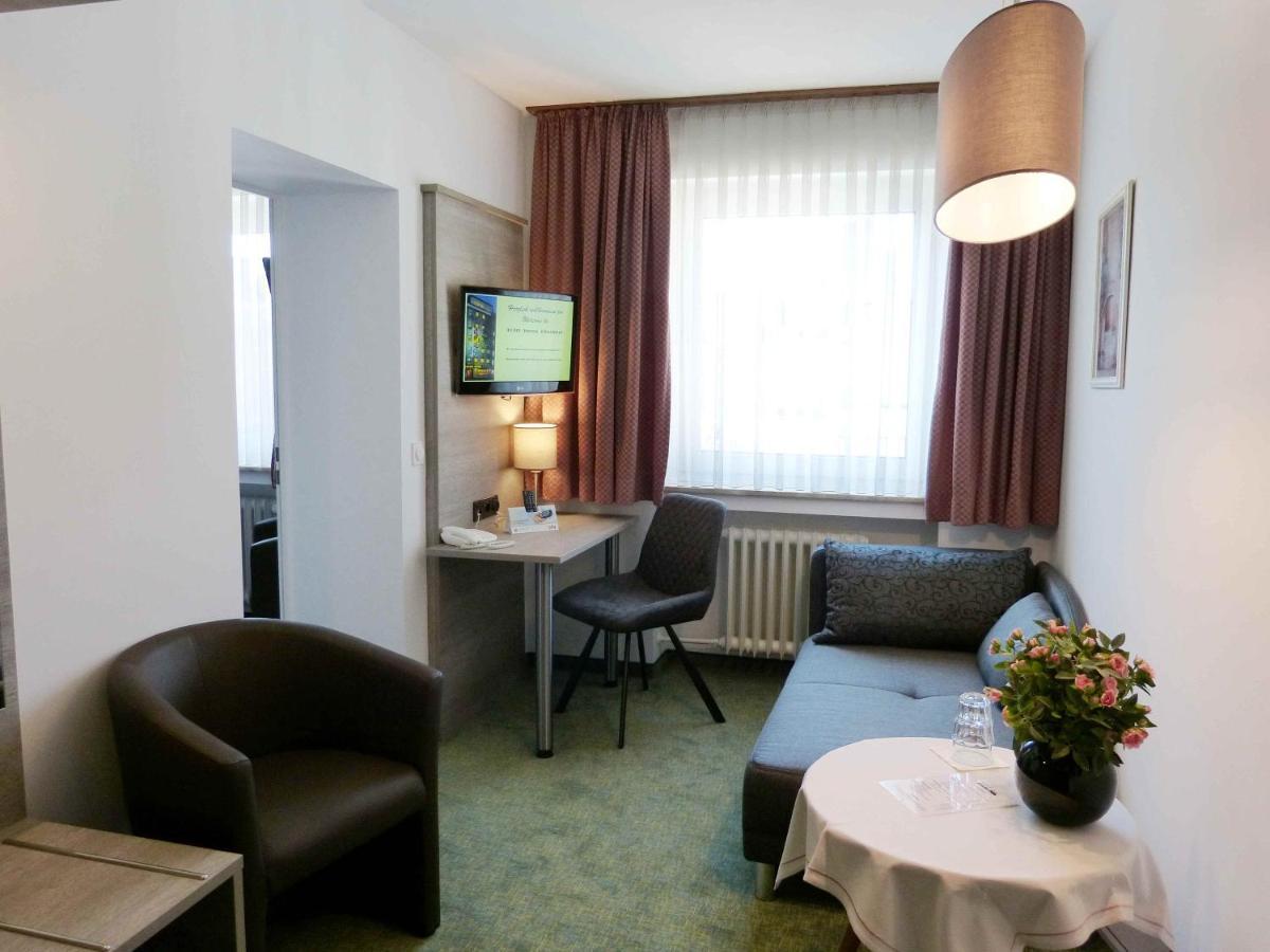 Hotel Wurms Дюселдорф Екстериор снимка
