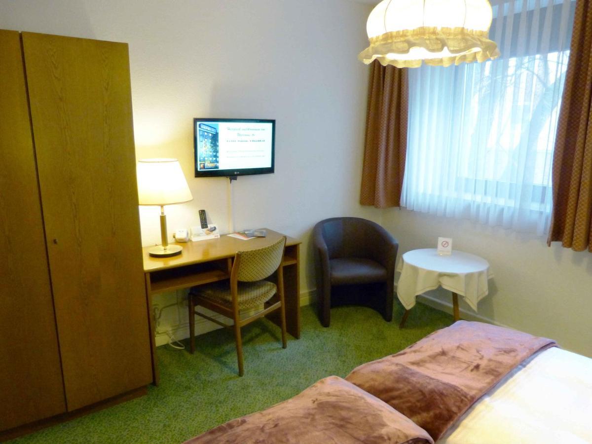 Hotel Wurms Дюселдорф Екстериор снимка