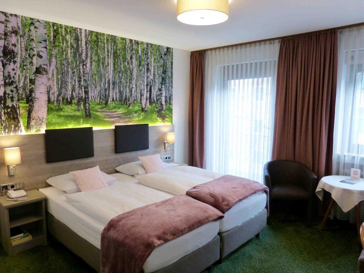 Hotel Wurms Дюселдорф Екстериор снимка