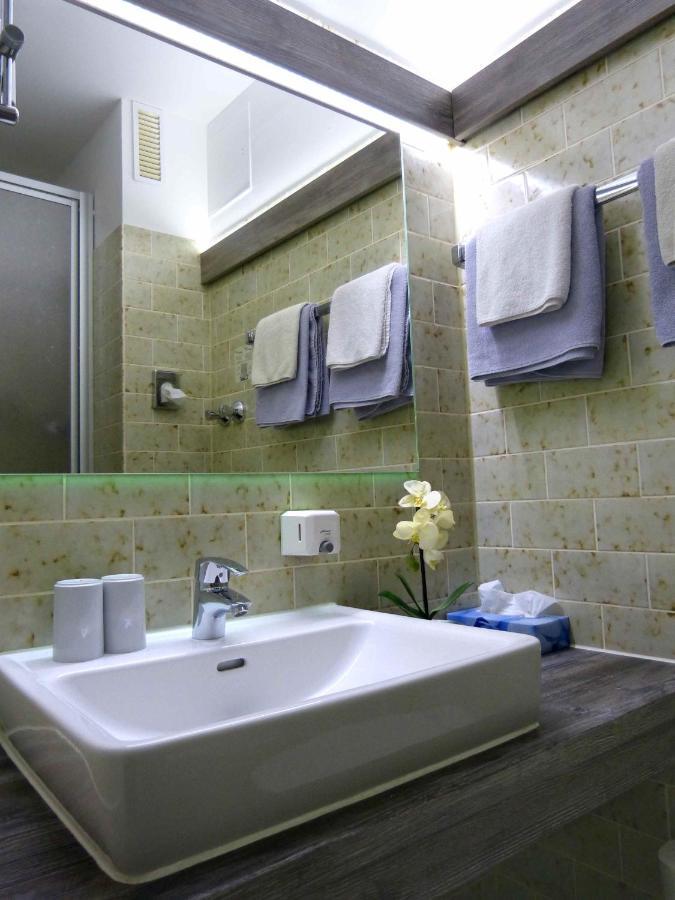 Hotel Wurms Дюселдорф Екстериор снимка