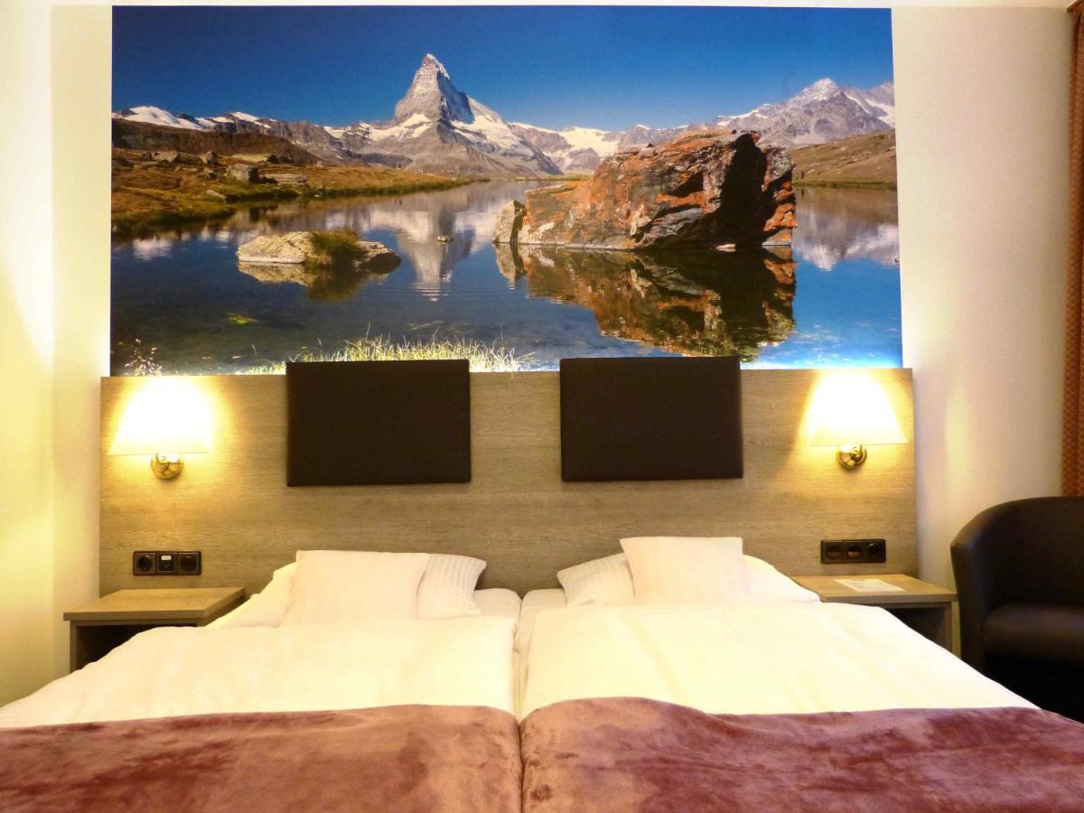 Hotel Wurms Дюселдорф Екстериор снимка
