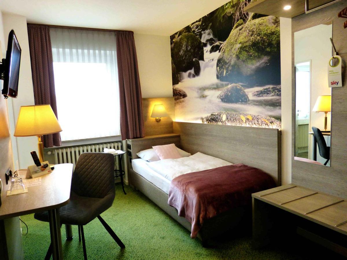 Hotel Wurms Дюселдорф Екстериор снимка