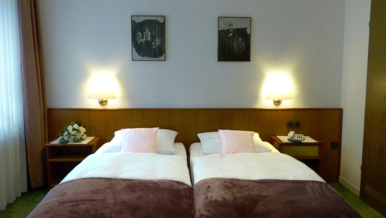 Hotel Wurms Дюселдорф Екстериор снимка